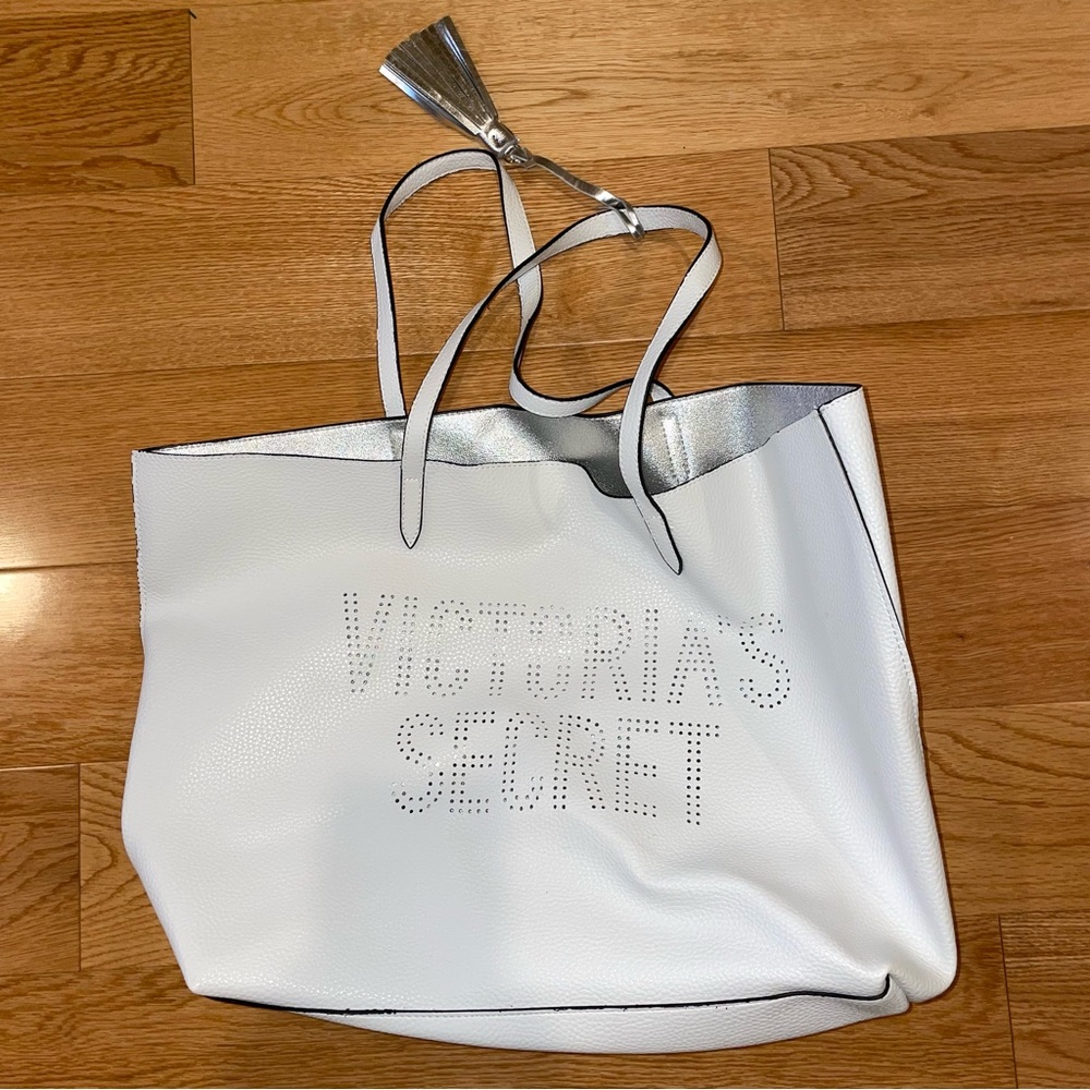 Victoria’s Secret tote